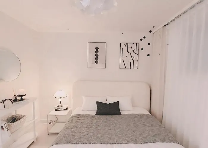 Apartment Soso On 합법숙소#대흥역도보 3분 #4퀸 #kdh#홍대 #8인 #공항철도 #신촌 #지하철초근접 #마포 #세브란스 #k