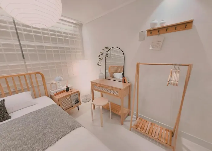 Apartment Soso On 합법숙소#대흥역도보 3분 #4퀸 #kdh#홍대 #8인 #공항철도 #신촌 #지하철초근접 #마포 #세브란스 #k